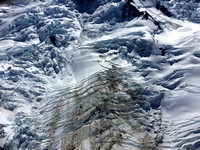 Close up on the glacier