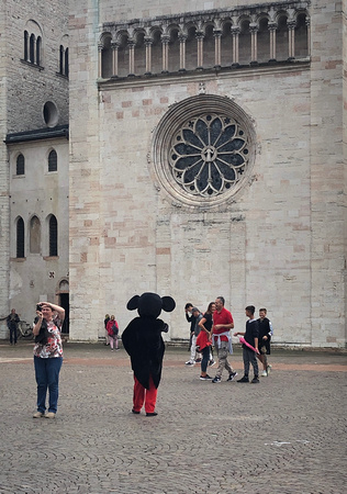 Piazza Duomo, special appearance by "Mickey Mouse"
