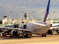 787 at O'Hare (Oct 11, 2012)