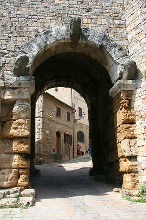Volterra: Porta all'Arco