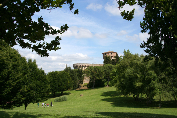 Volterra: Parco Archeologico and Castello